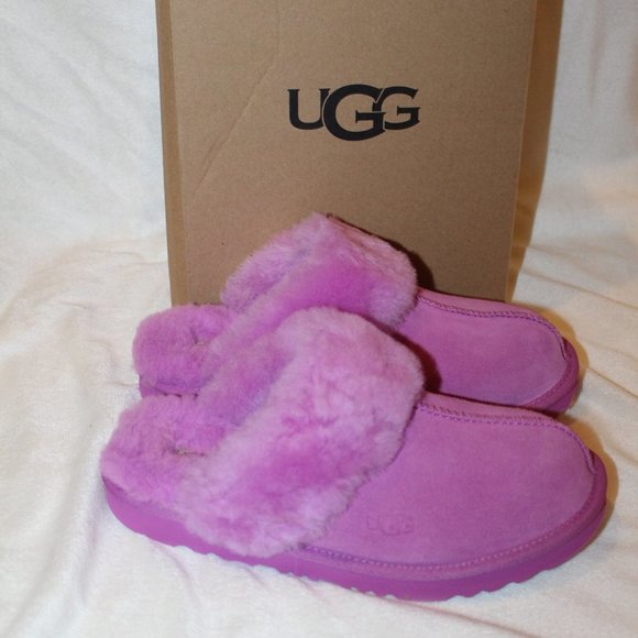 NIB UGG COZY SUEDE‎ SHEARLING LINED SLIP ON SLIPPERS PINK PURPLE - Picture 2 of 6